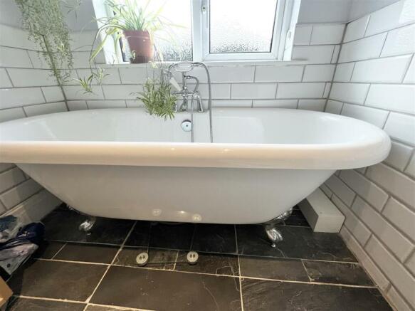Bathroom Aspect 2