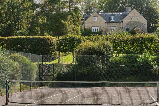 Tennish Court