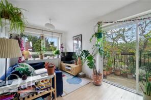 14, 75 Ascalon Court, Upper Tulse Hill, London SW2 2RL
