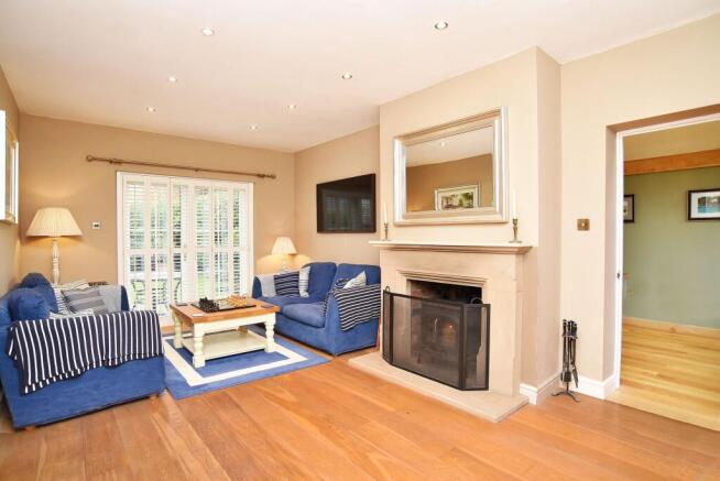 4 bed Detached for sale Image 4