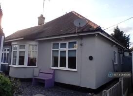 Flat 1, Shakespeare Court, Shakespeare Avenue, Westcliff-on-sea SS0 0ST