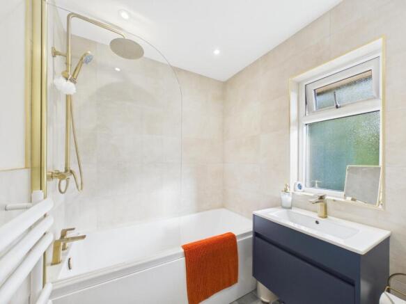 2 bed Town House for sale Image 11