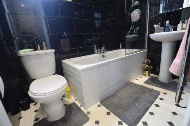 1 bed Flat to rent Image 6