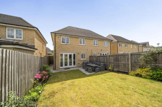 3 bed Semi-Detached for sale Image 4