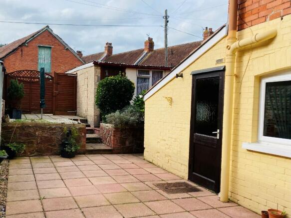 Courtyard garden