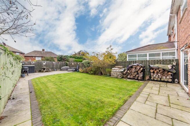 Thorntree Drive, Whitley Bay, NE25 photo 4