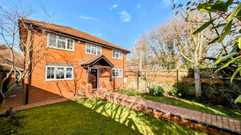 Chase Road, Lindford, Hampshire, GU35