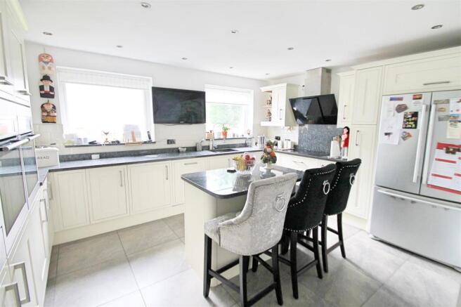 Kitchen: