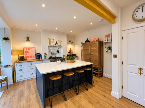 KITCHEN/DINER
