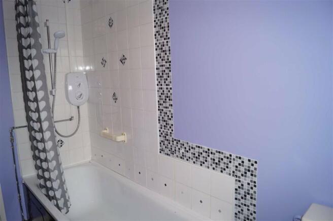 GROUND FLOOR BATHROOM