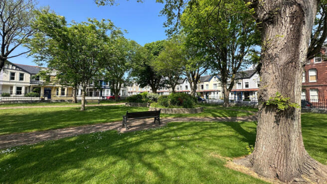 3 Queens Avenue, Douglas, IM1 4DA photo 4