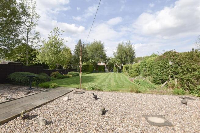 REAR ENCLOSED GARDEN