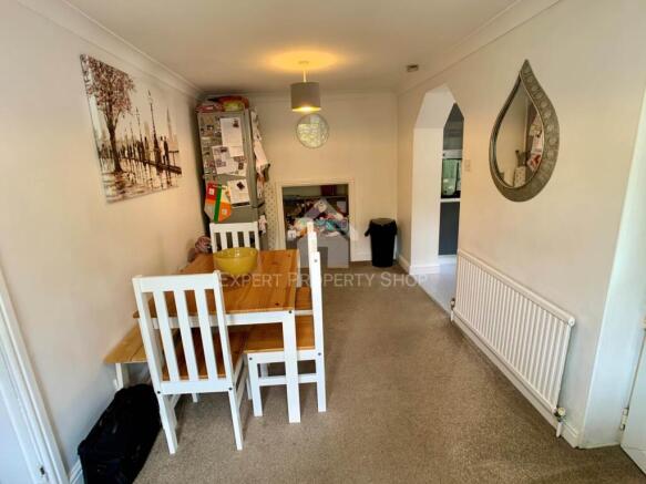 3 bed Semi-Detached for sale Image 4