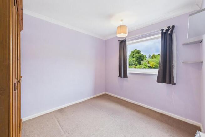 2 bed Flat to rent Image 12