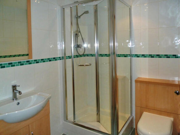 3 bed Flat for sale Image 9