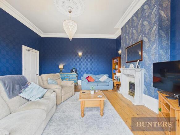 6 bed Semi-Detached for sale Image 4