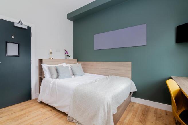 6 bed Flat to rent Image 7