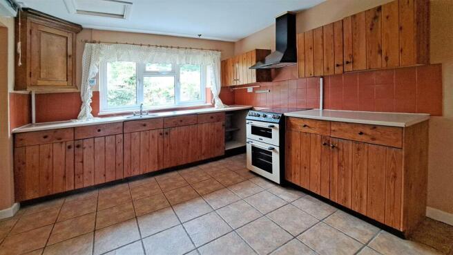 kitchen 1.jpg