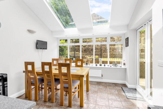 4 bed Detached for sale Image 6