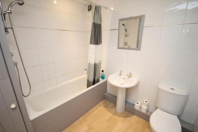 BATHROOM/W.C.