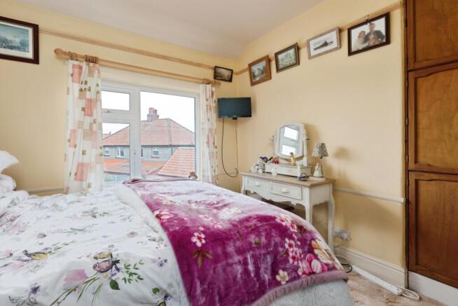 3 bed Semi-Detached for sale Image 12