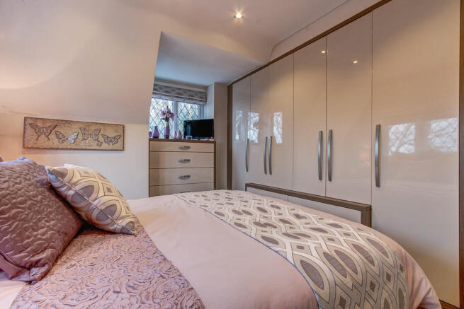 Master Bedroom - ...