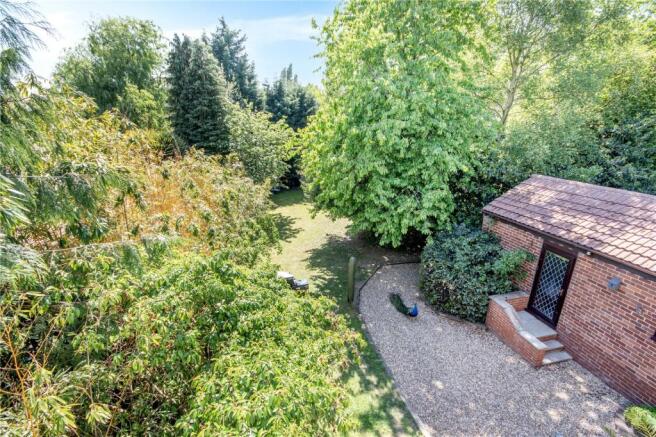 4 bed Detached for sale Image 8