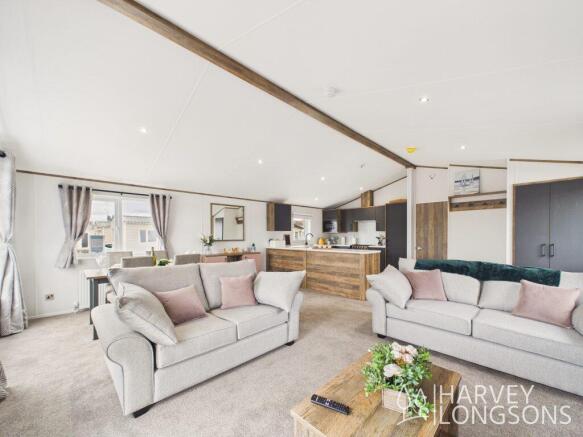 Spacious lounge and dining area in Willerby Horsha