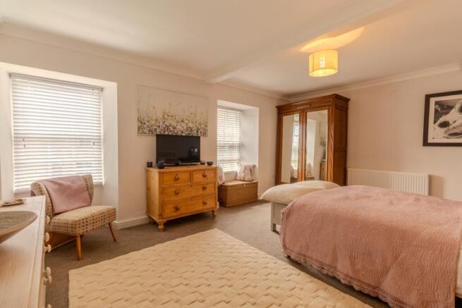 3 bed Detached for sale Image 11