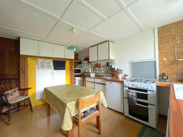 Kitchen (2)