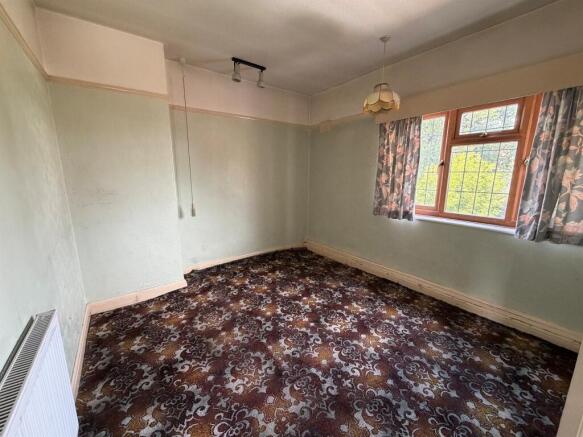 3 bed Semi-Detached for sale Image 6