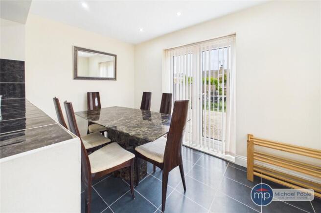 3 bed Semi-Detached for sale Image 8