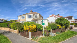 71, The Drive, Collier Row, Romford RM5 3UH