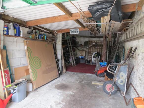 Garage To The Left: