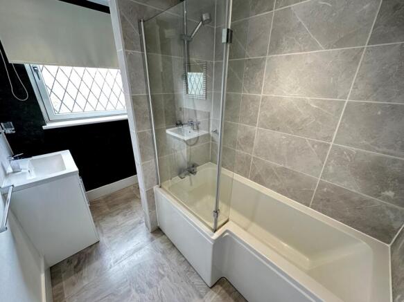 2 bed End of Terrace to rent Image 7