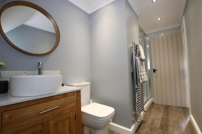 Ensuite to Bedroom Two