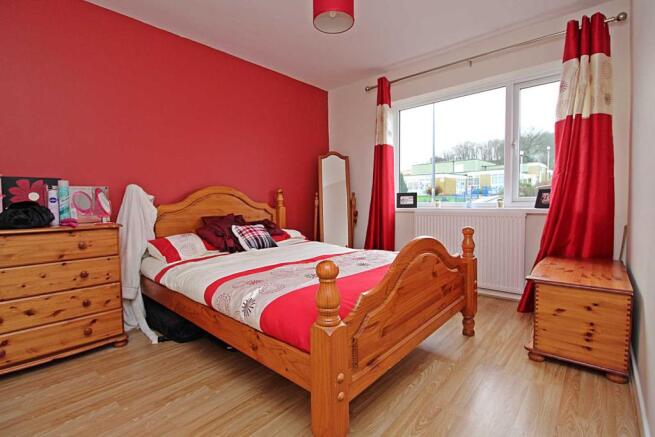 Bedroom 2.JPG