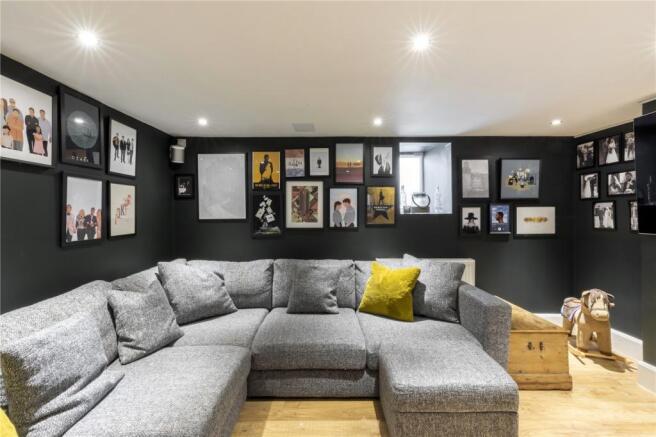 Family Room/Bed 4