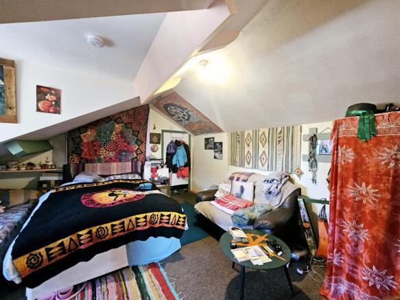 4 bed Block of Apartments for sale Image 11