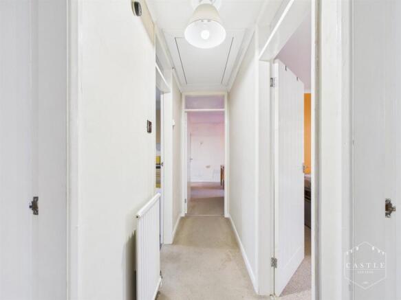 FIRST FLOOR INNER LANDING