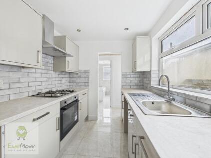 Collis Street, Strood, Rochester, ME2 3BE