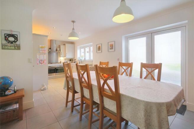 Kitchen/ Dining Room