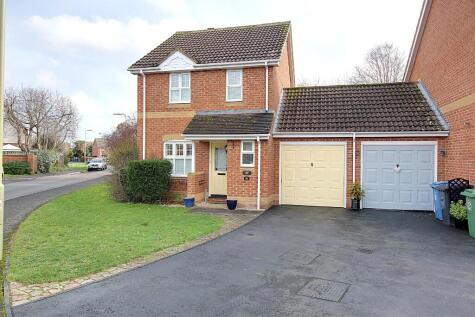 Hop Garden Road, Hook, Hampshire, RG27