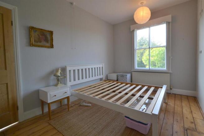 bed1b.JPG