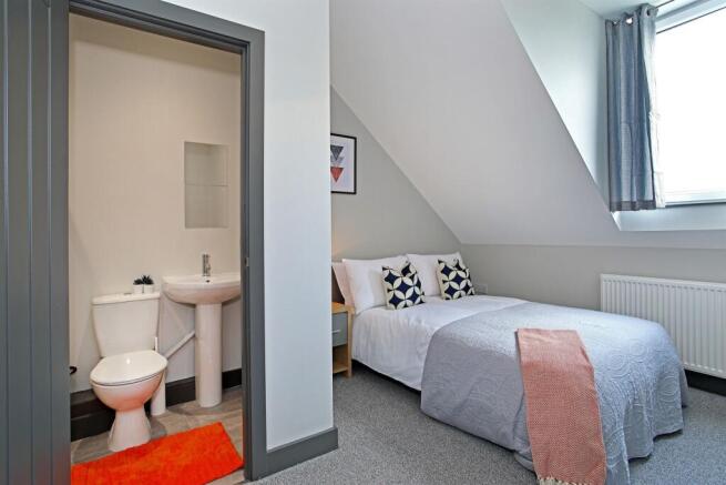 4 bed Terraced for sale Image 7