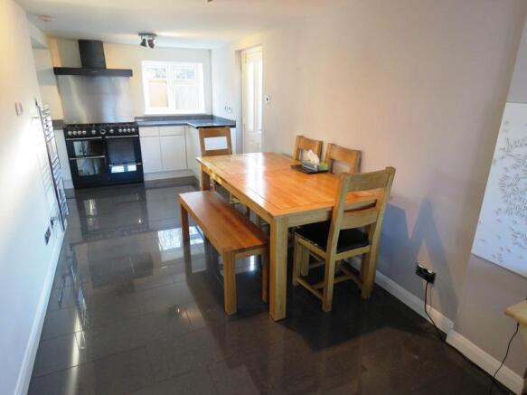 Dining Area.JPG