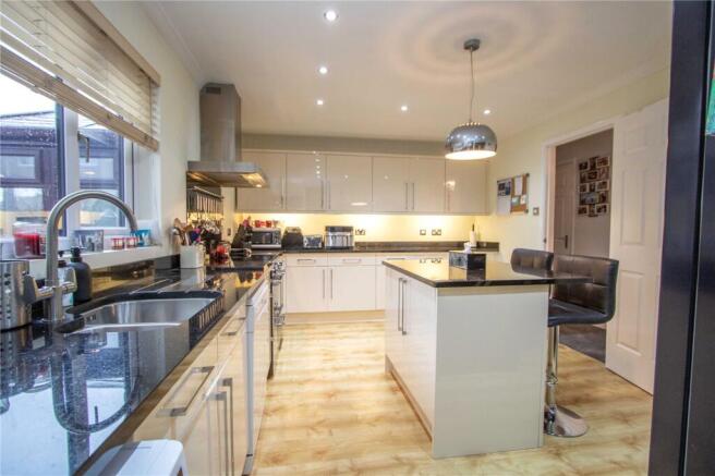 Kitchen/Breakfast Rm
