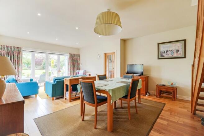 Dining Room - Second Lounge