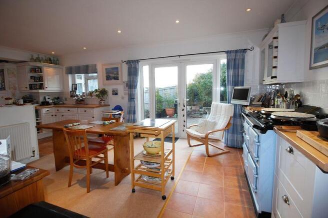 Kitchen 3