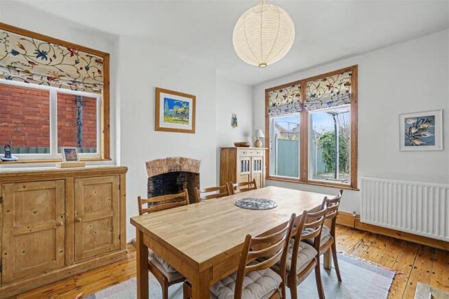 Dining Room 1_2.jpeg